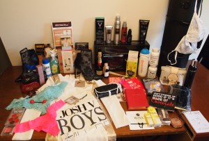 the Oscars goodie bag: click to enlarge