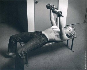 Marilyn wist het al lang: dumbbells are a girl's best friend!